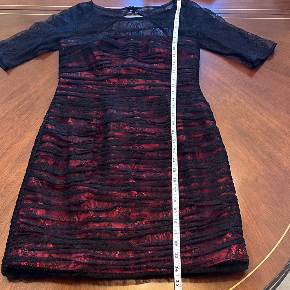 Monique Lhuillier LM Black Lace & Red Ruched Cocktail Dress Size 4 - Picture 4 of 14